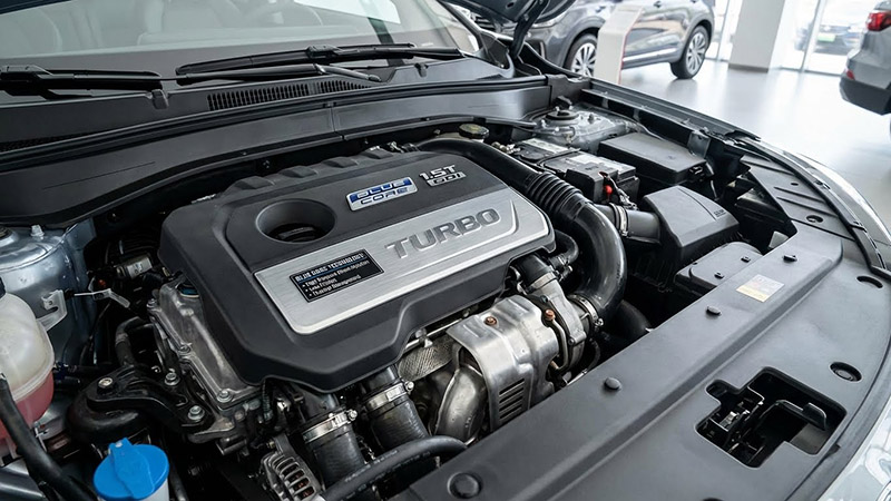 چانگان UNI-T: ستاره‌ای نوظهور در کهکشان خودروهای وارداتی ایران